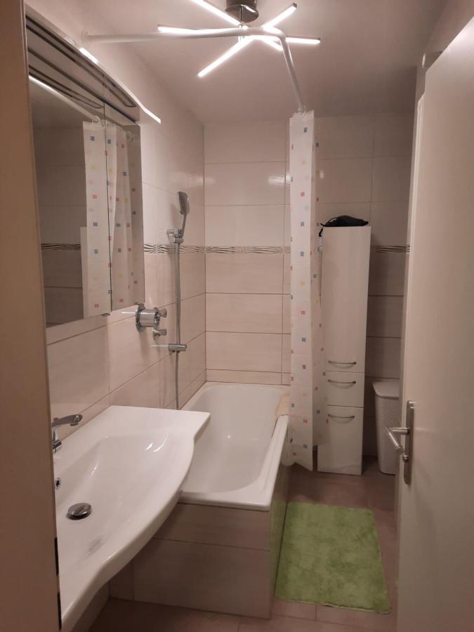 Moderne 3Zimmer Wohnung, In Koenigsbrunn Bei Augsburg Exterior foto
